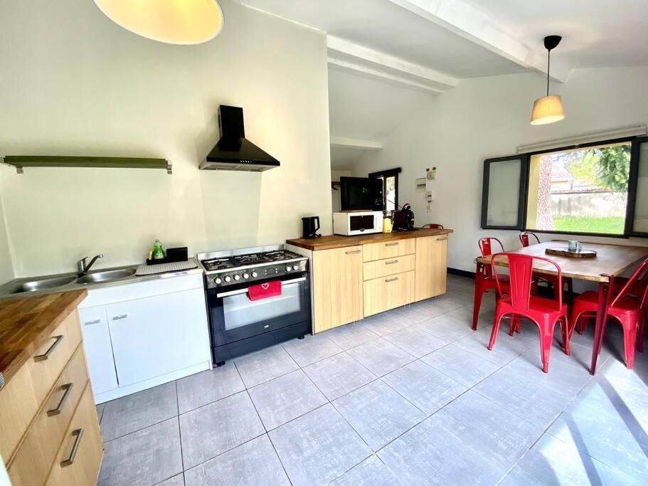 La Lande - Petite Maison Avec Jardin Vendat Exterior foto